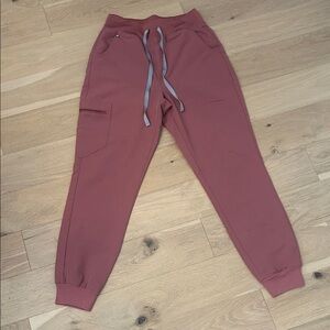 Figs Women's Jogger Pants in Mauve